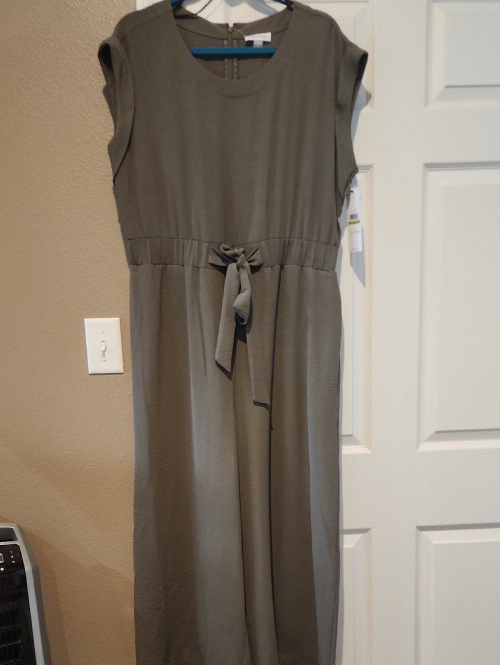 Calvin KLEIN Olive Sleeveless Tie-Waist Romper (NWT)